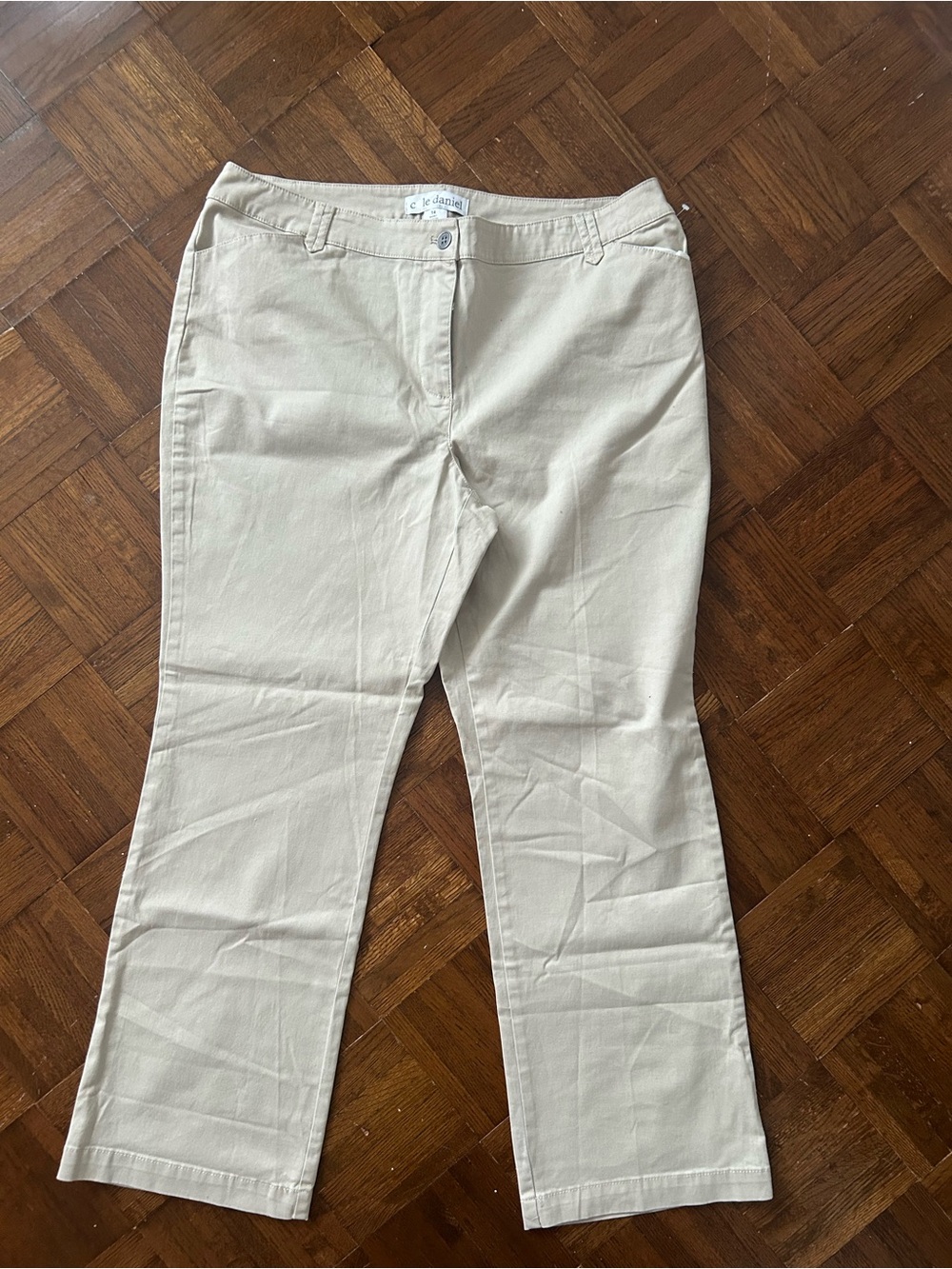Straight-Leg Women’s Jeans in Light Beige